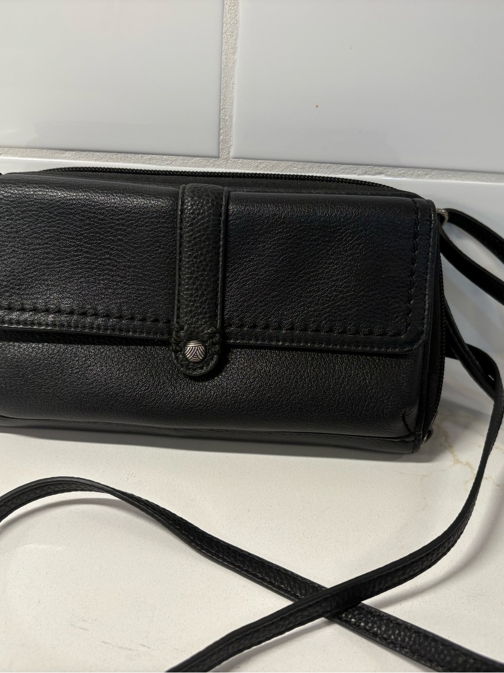 THE SAK Sequoia XL Smartphone Crossbody Black